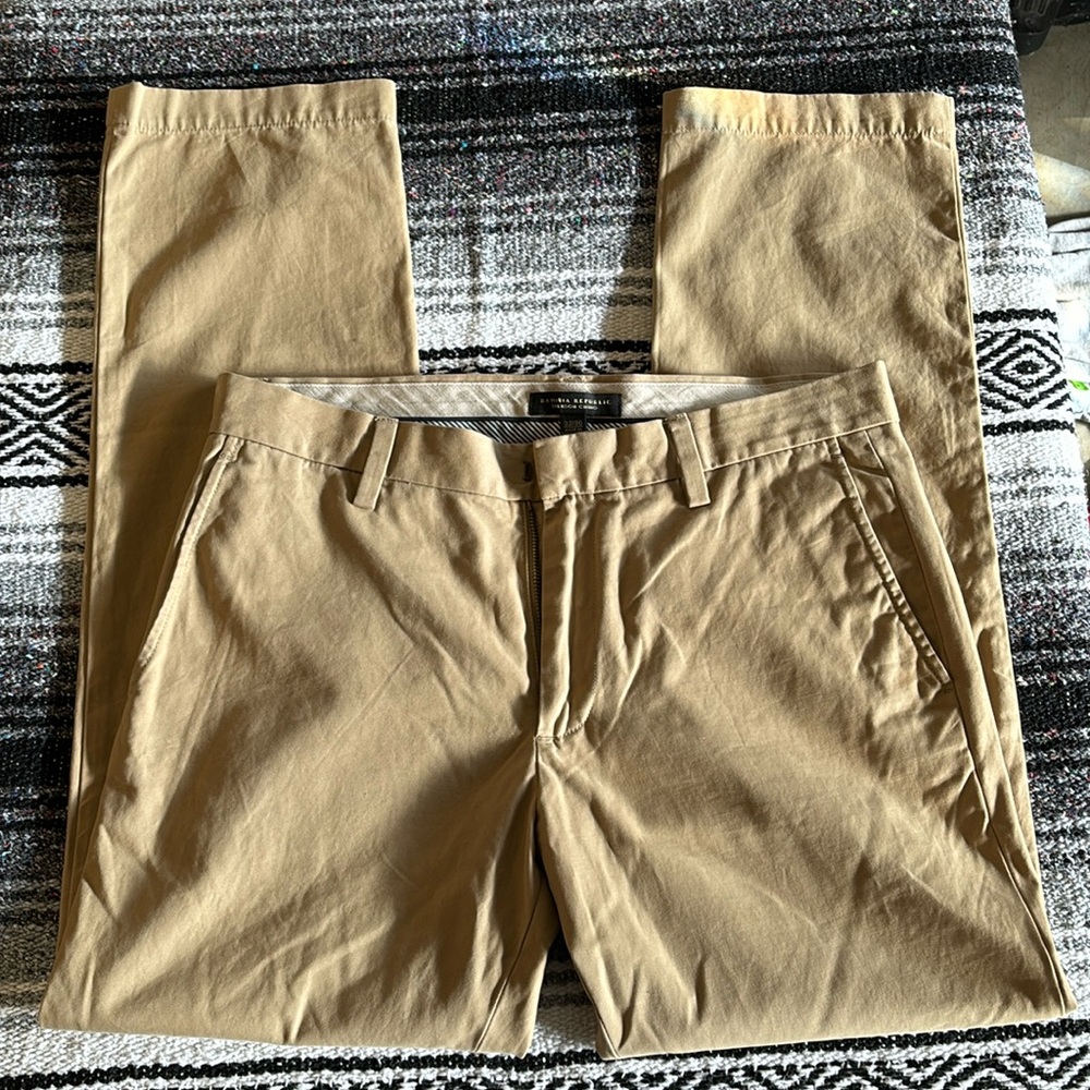 Banana Republic emerson chino 32x30